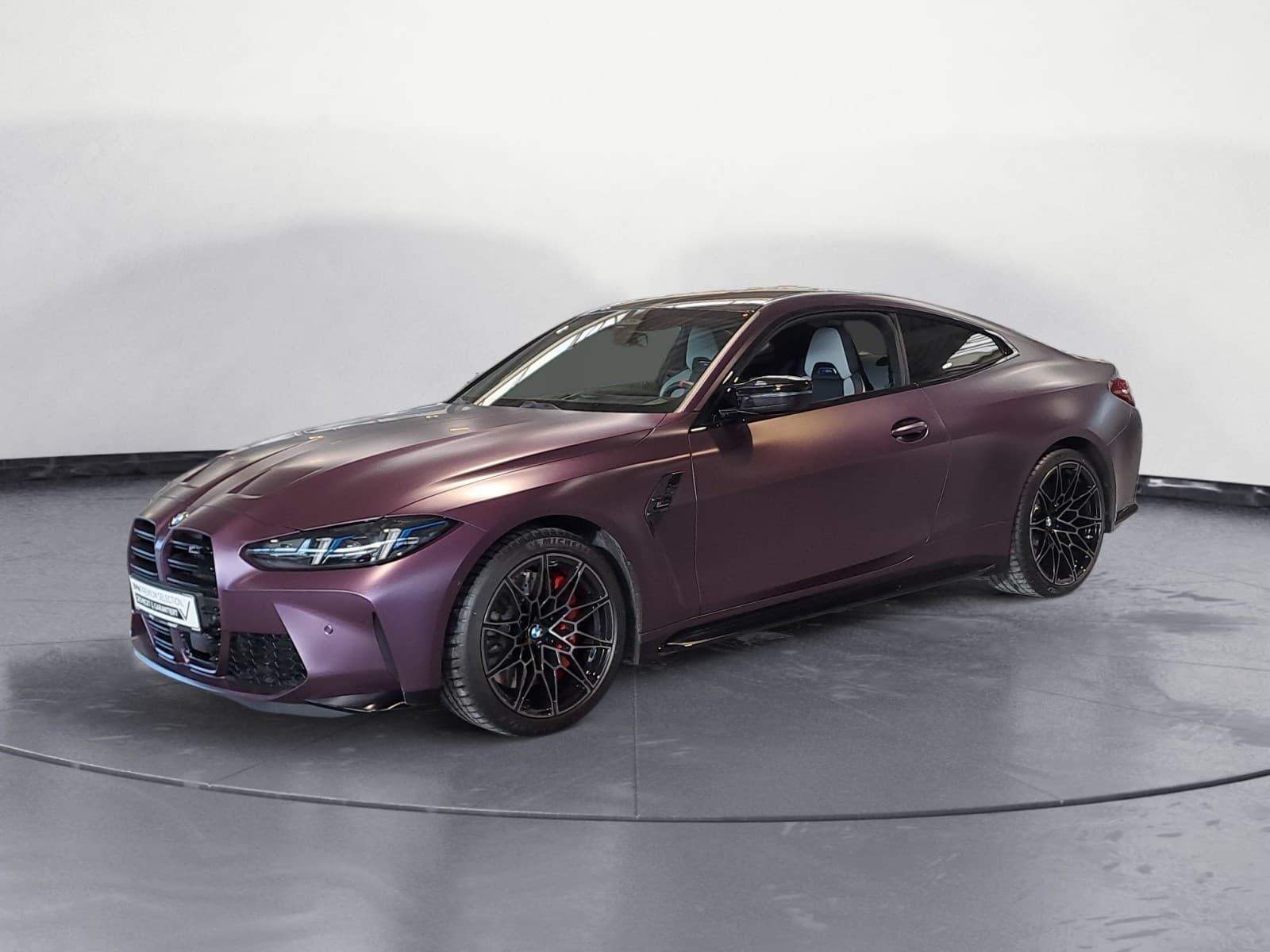 BMW - M4 Competition M xDrive