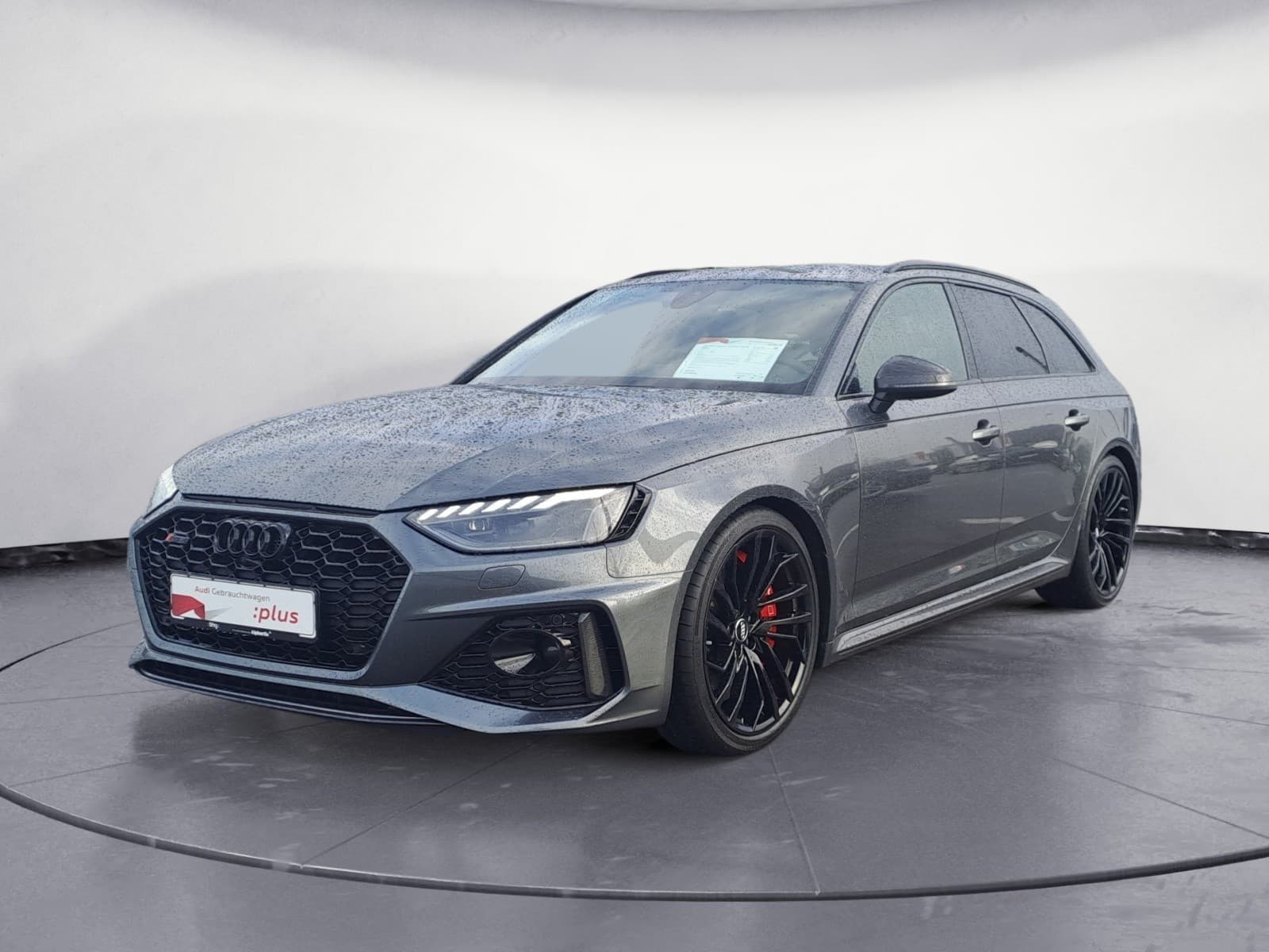 Audi - RS 4 Avant