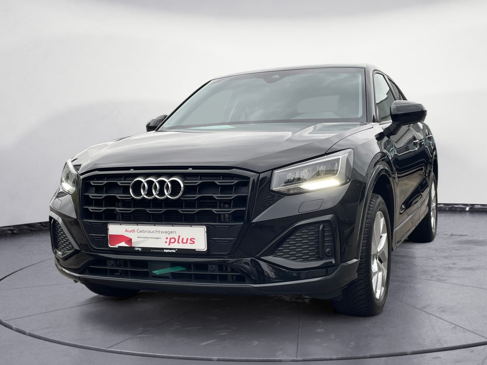 Audi - Q2