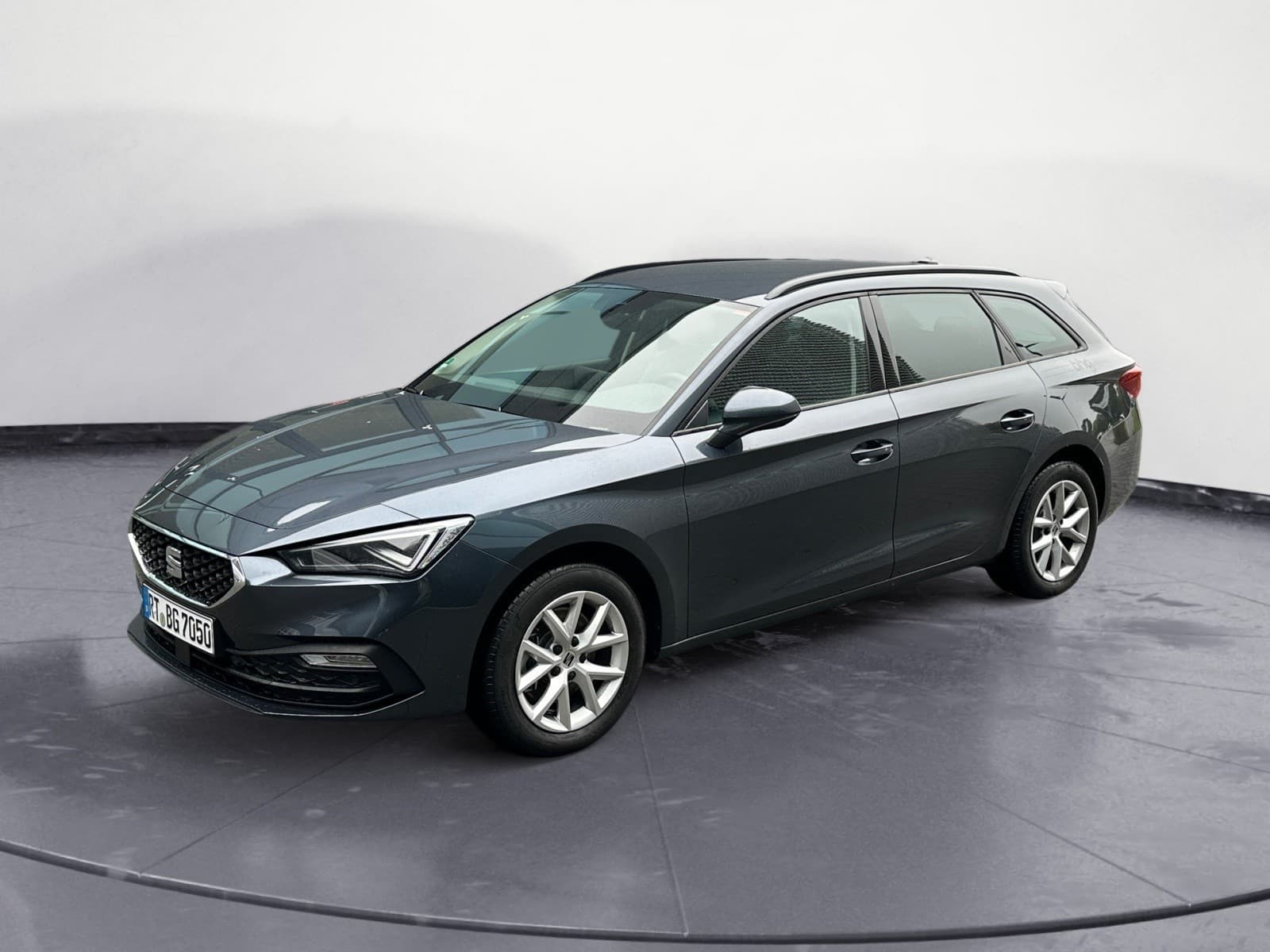 Seat - Leon Sportstourer Road Edition 2.0 TDI  7-Gang-DSG