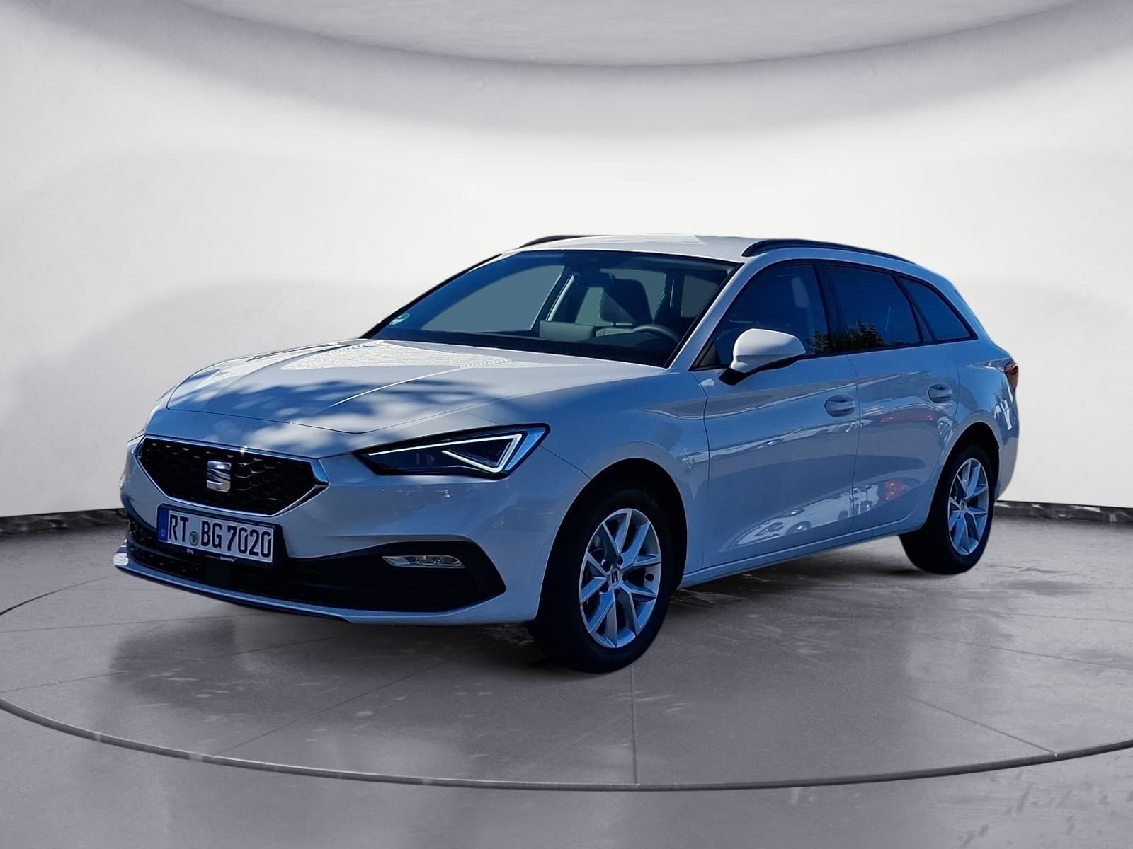 Seat - Leon Sportstourer Road Edition 2.0 TDI  7-Gang-DSG