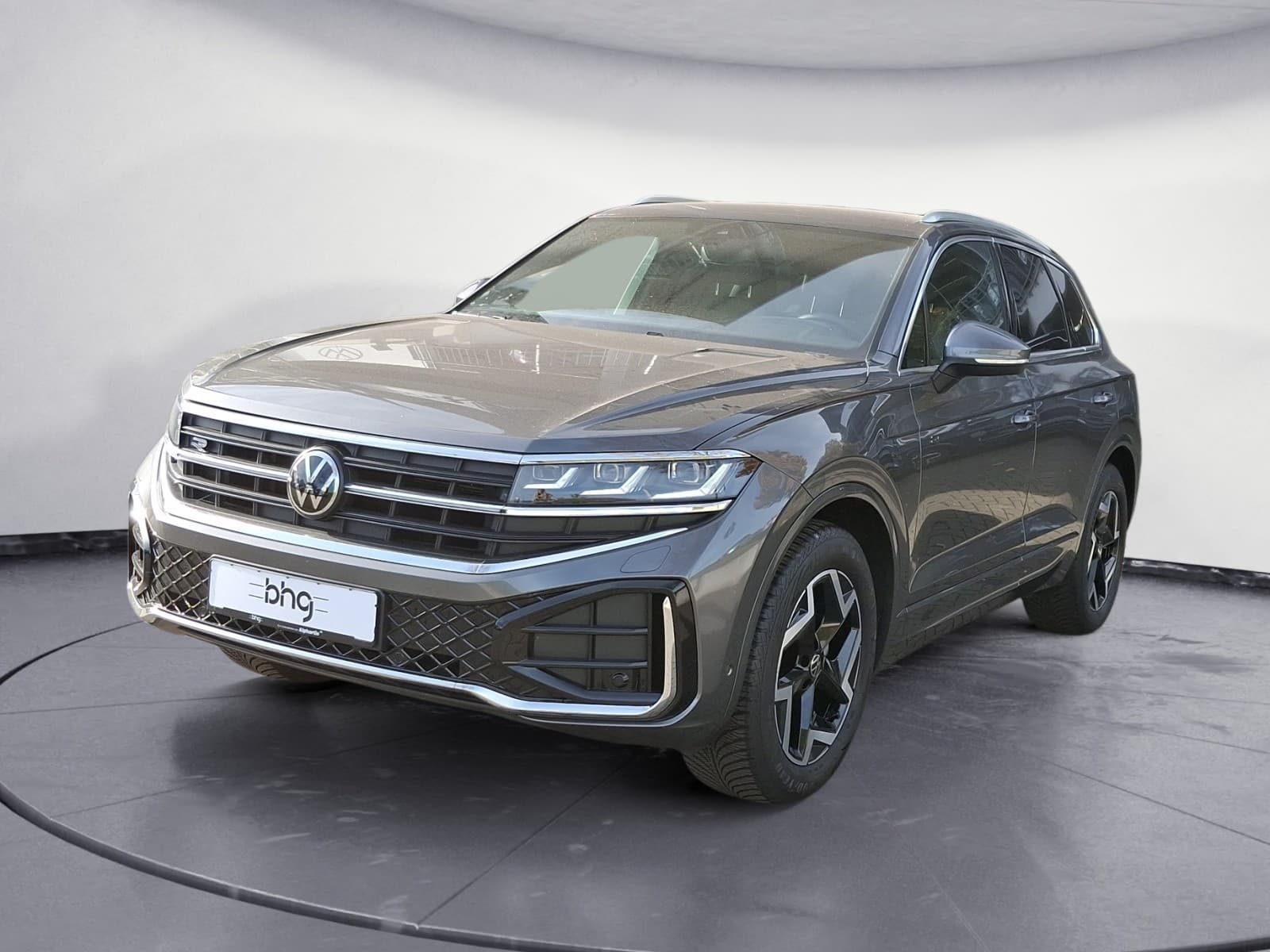 Volkswagen - Touareg 3.0 TDI DSG 4Motion *R-LINE*