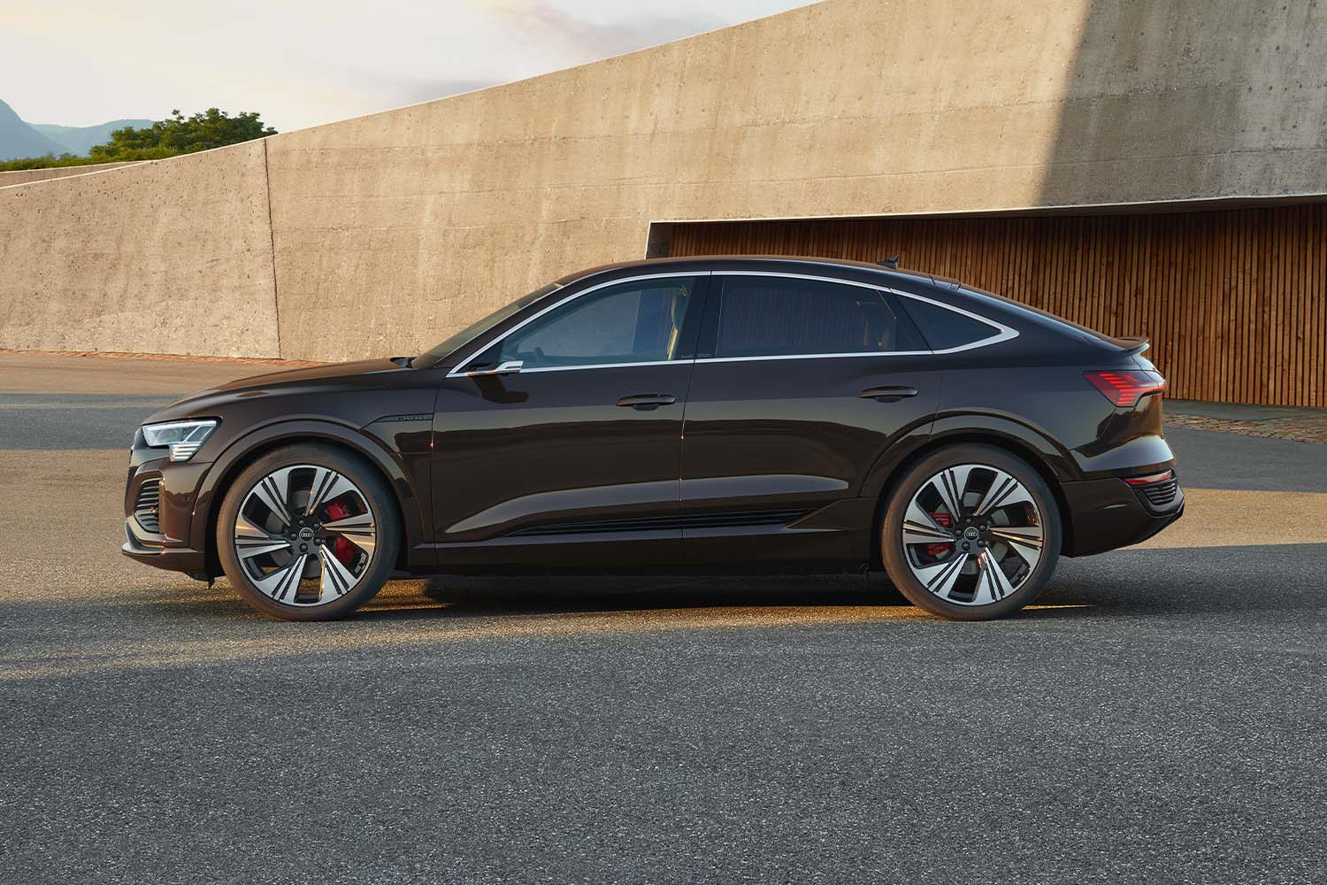 Audi Q8 e-tron Design.jpg