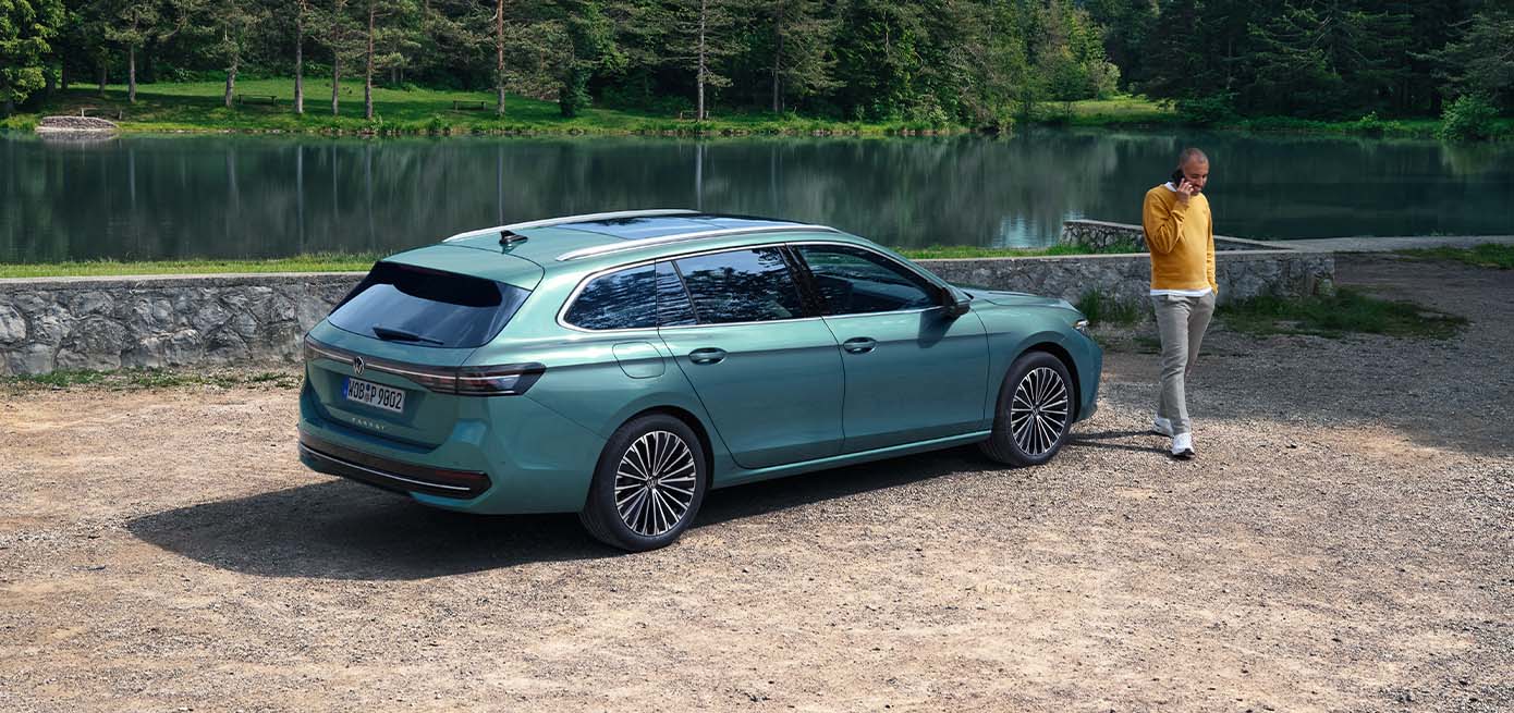 VW Passat Seitansicht.jpg