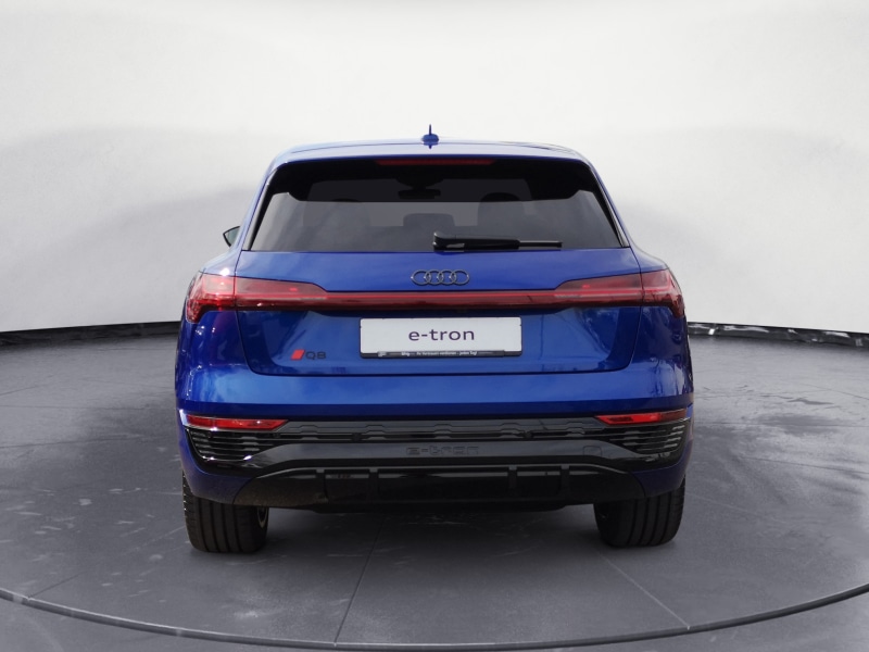 Audi - Q8 S line 50 e-tron quattro ,