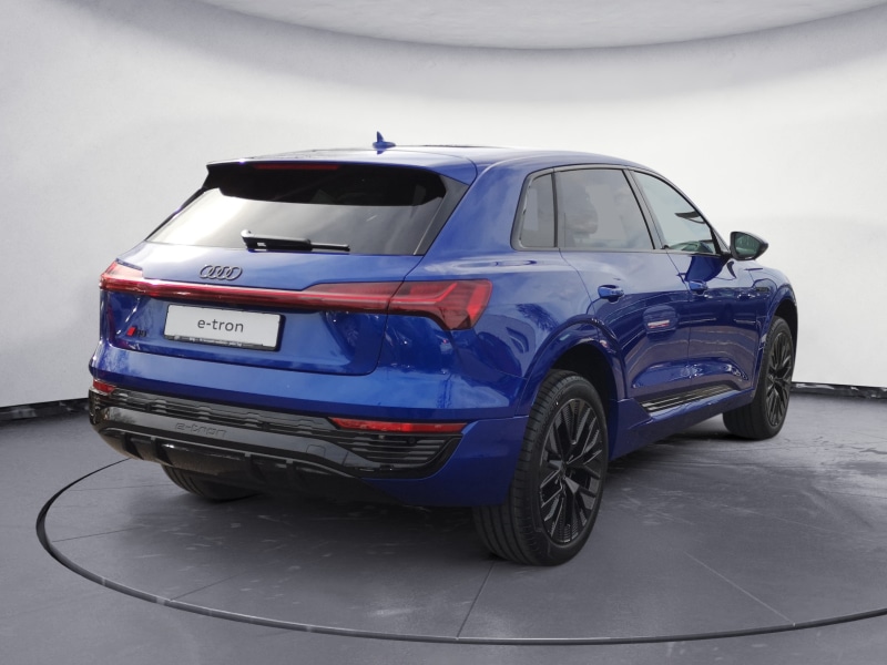 Audi - Q8 S line 50 e-tron quattro ,