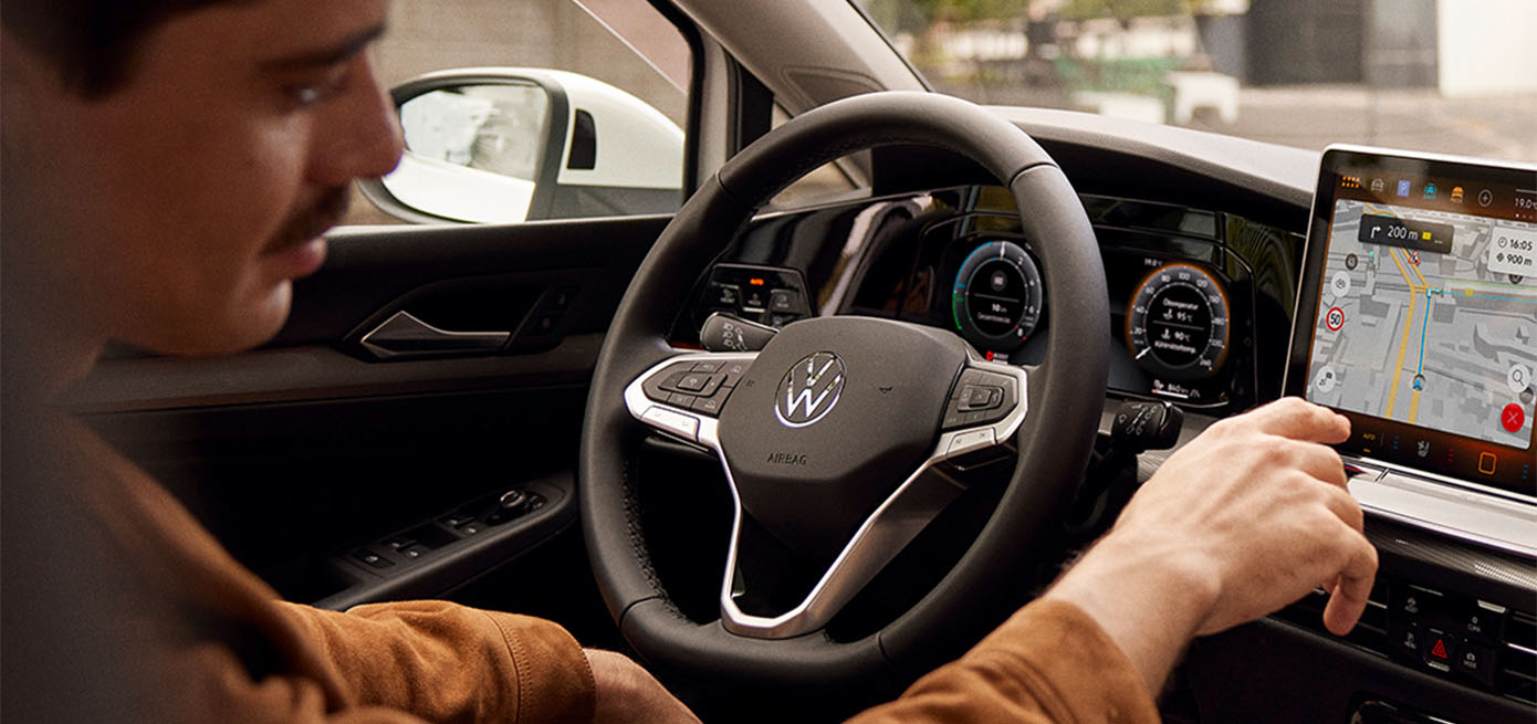 VW Golf Lenkrad.jpg