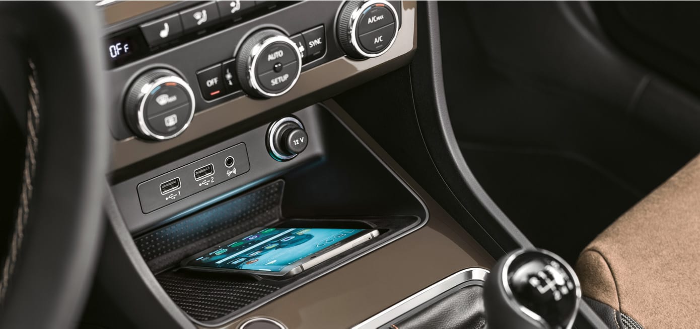 SEAT Ateca Innenraum 3.jpg