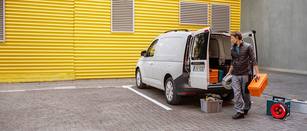 Der Caddy Cargo inkl. Würth Regaleinbau